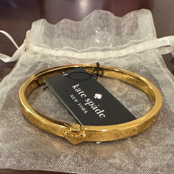 Kate Spade Gold Heart Charm Bracelet - Picture 1 of 1